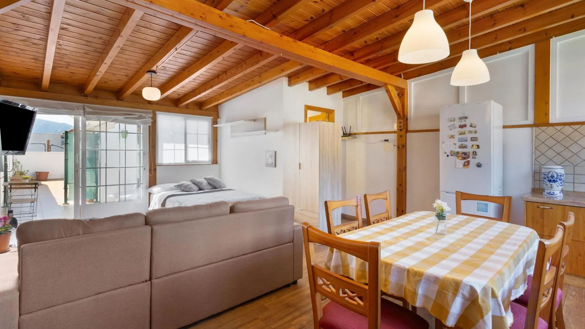 Studio Home In لا أوروتافا 0*,